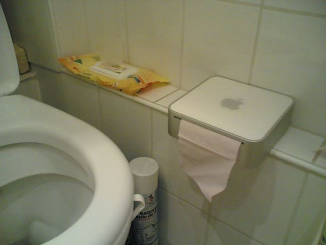 La bonne utilisation d'un mac mini aux toilettes